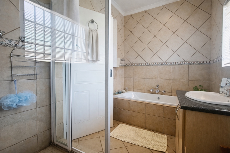 4 Bedroom Property for Sale in Safari Gardens North West